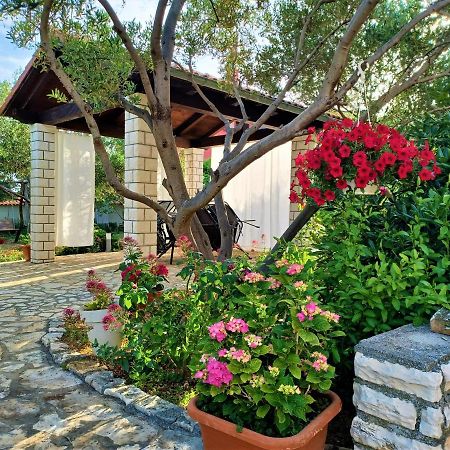 Apartmani Milena Barbat na Rabu Ngoại thất bức ảnh