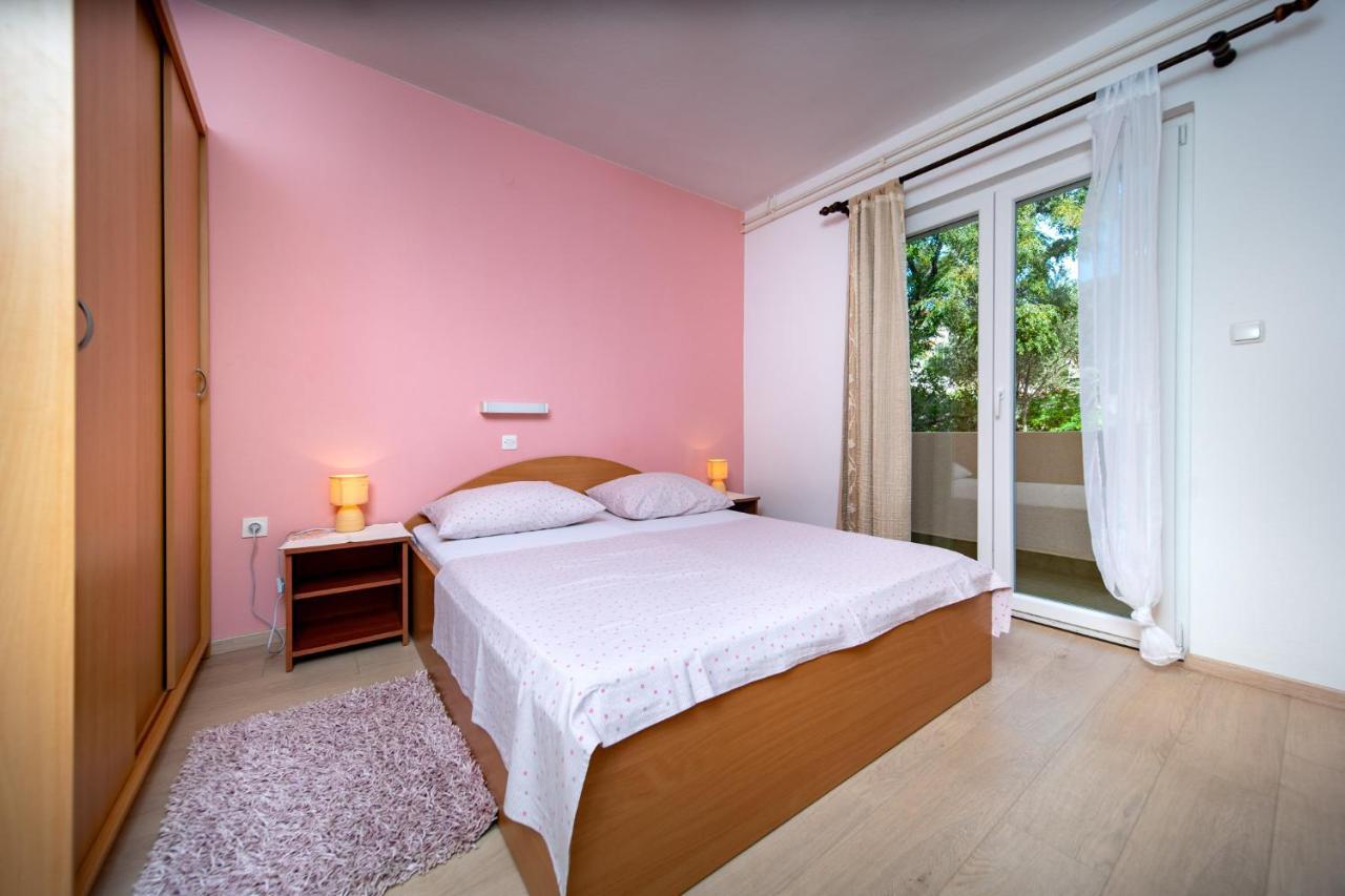 Apartmani Milena Barbat na Rabu Ngoại thất bức ảnh