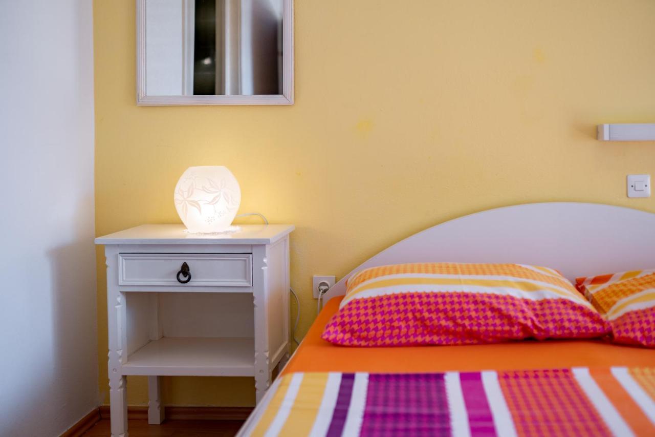 Apartmani Milena Barbat na Rabu Ngoại thất bức ảnh