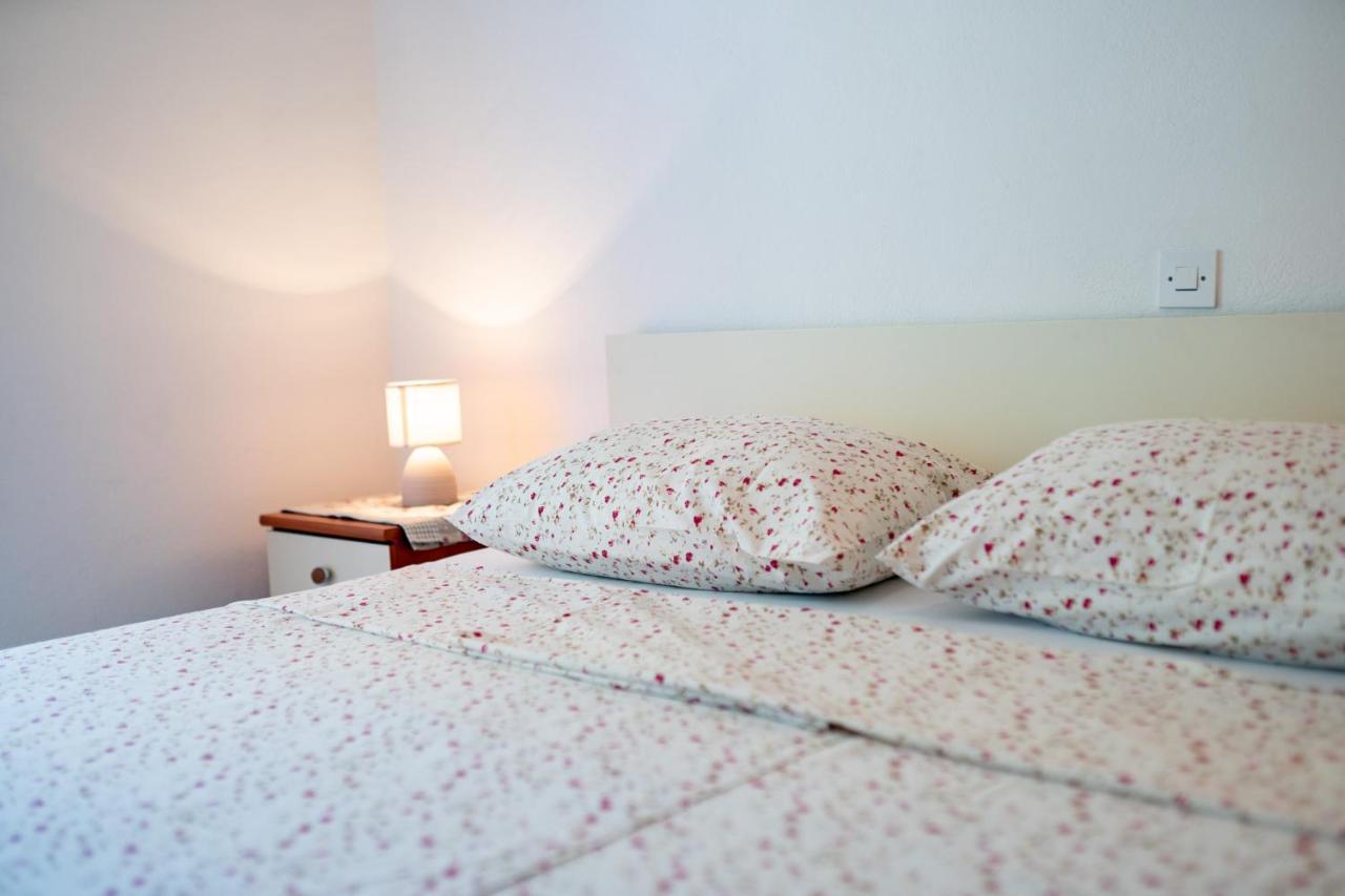 Apartmani Milena Barbat na Rabu Ngoại thất bức ảnh