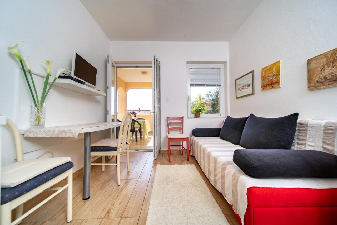 Apartmani Milena Barbat na Rabu Ngoại thất bức ảnh
